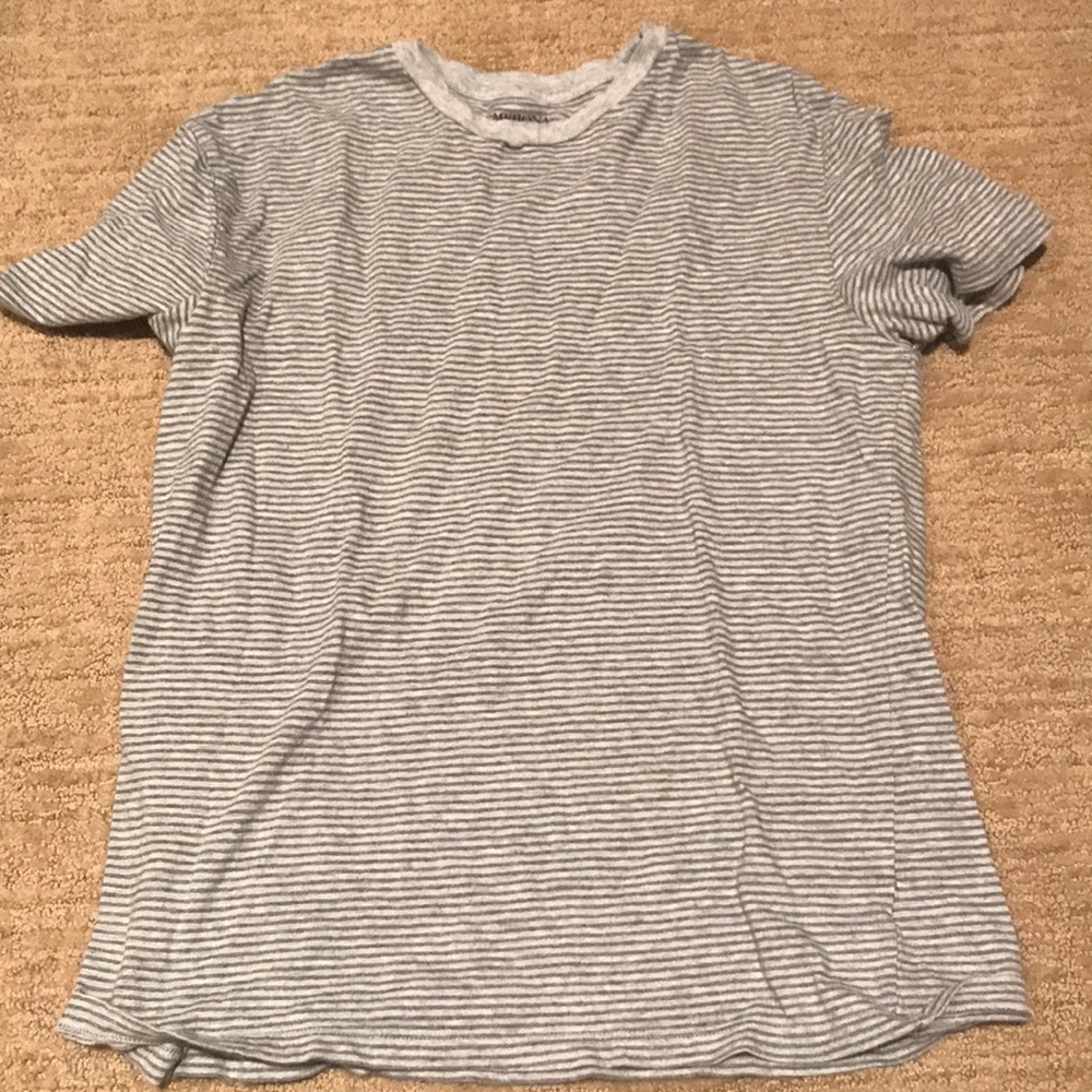 Gray stripped casual tee